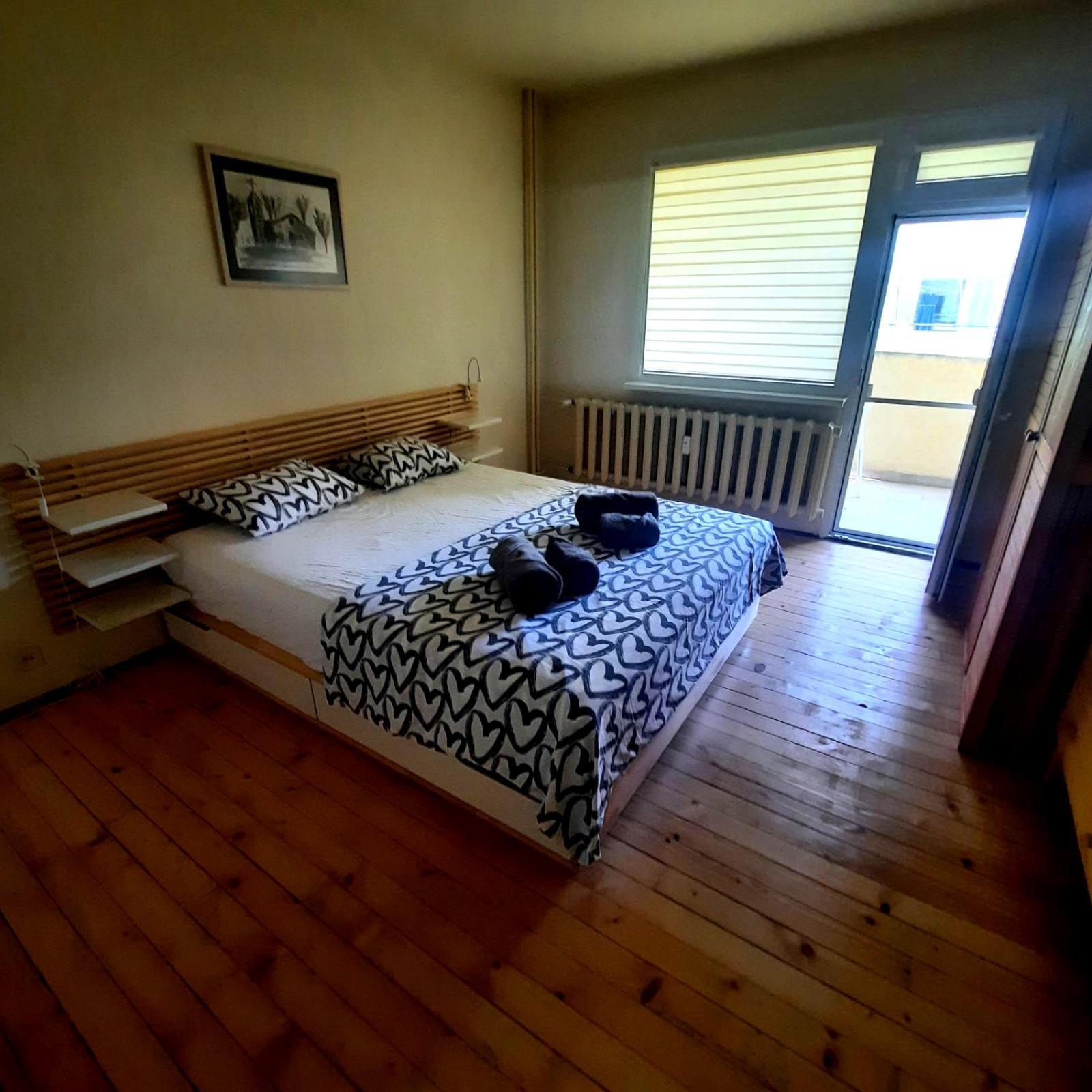 Spacious 3 Bedroom Apartment, Close To Metro Station София Екстериор снимка